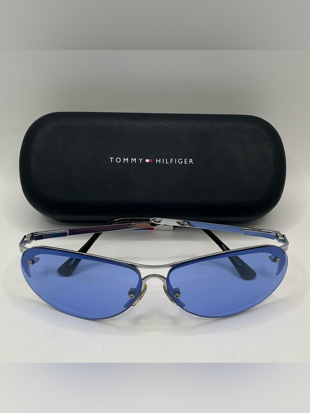 Rare 🇺🇸 Tommy Hilfiger Vintage Aviator Sunglasses With Blue Lenses - Picture 5 of 16
